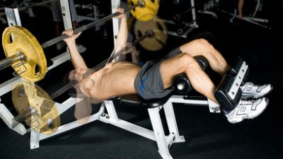 Chest Exercise Instructions: How to Perform the Decline Barbell Bench Press