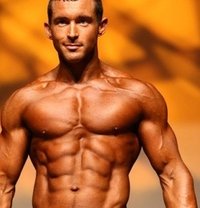 Fitness Model and Strength Coach James Ellis Interviews with Directlyfitness.com