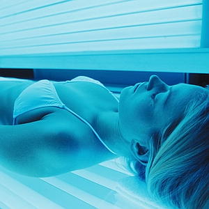 The Tanning Debate: Are The Dangers Really Great Enough to Stop?